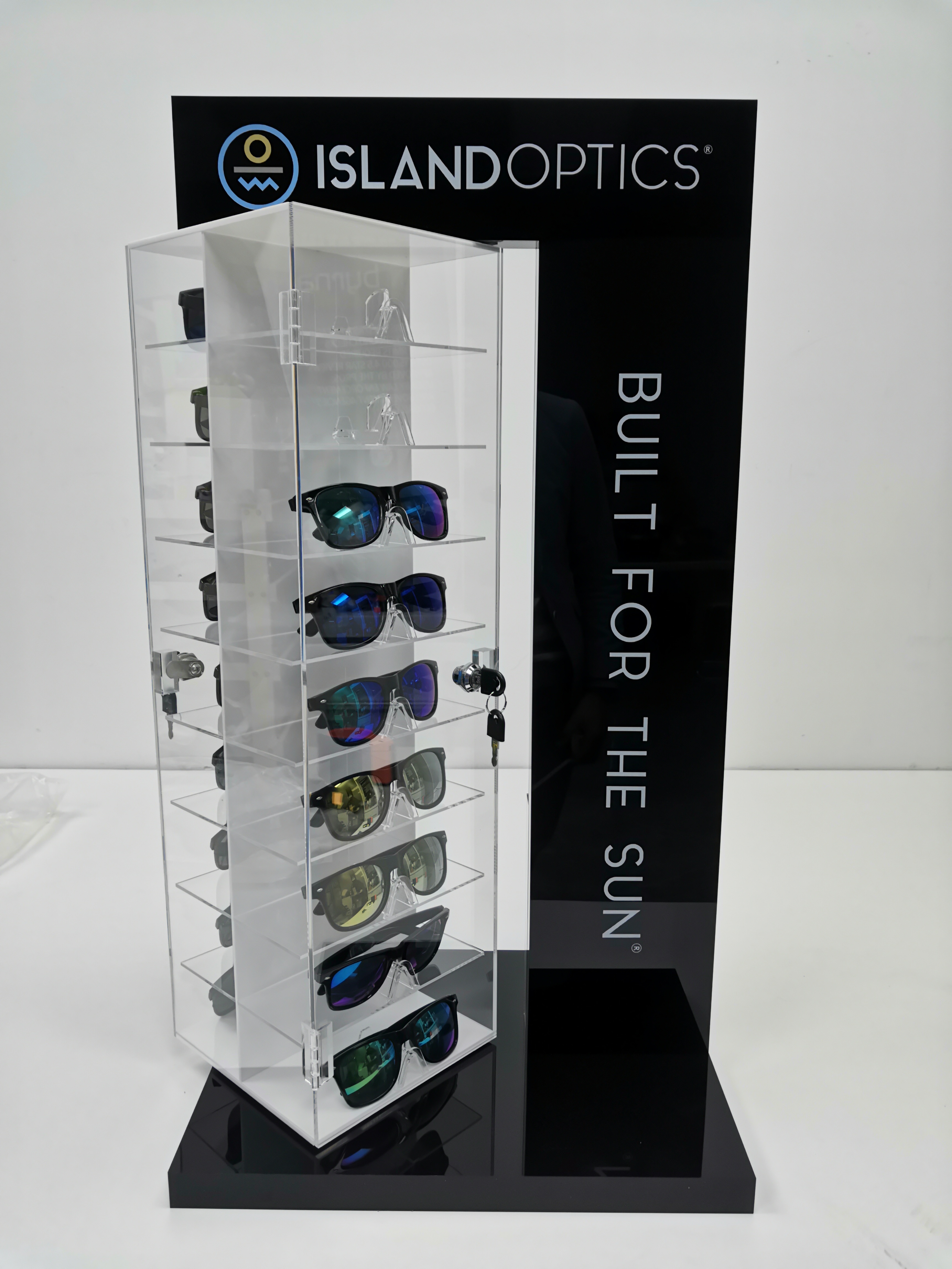 Glasses Display 01
